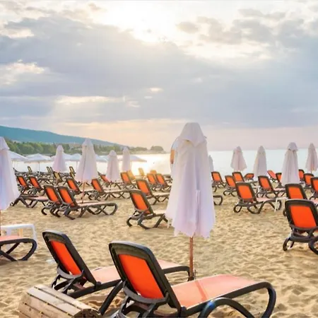 Paradiso 'в' 408 Private * Nessebar