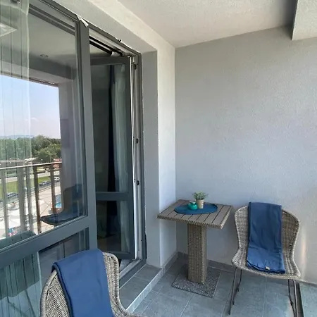 Paradiso 'в' 408 Private Daire *