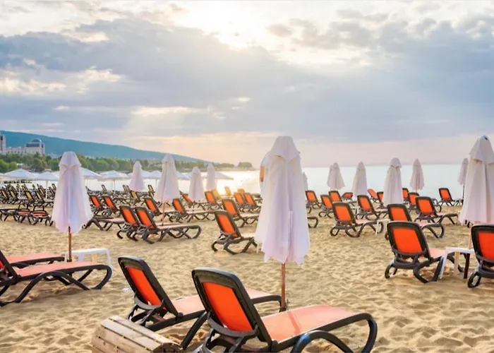 Paradiso 'в' 408 Private * Nesebar